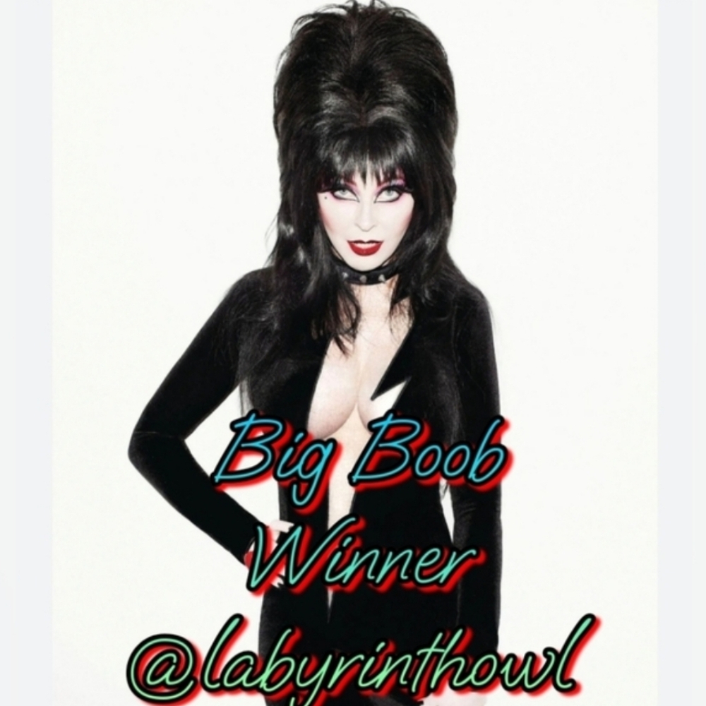 Sweet dreams and screams. Yours Cruelly, Elvira mistress of the dark🖤💤💋 - Picture 9 of 16